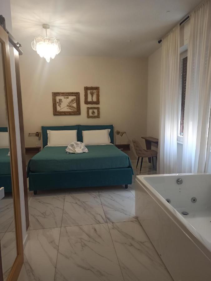 B&B Suite And Rooms San Giovanni Rome Bagian luar foto