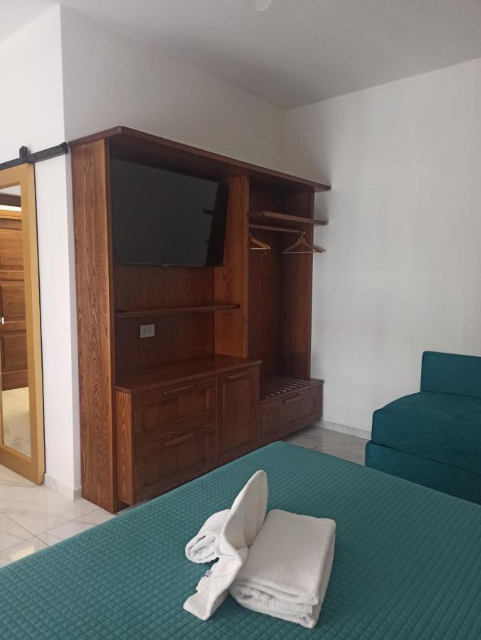 B&B Suite And Rooms San Giovanni Rome Bagian luar foto